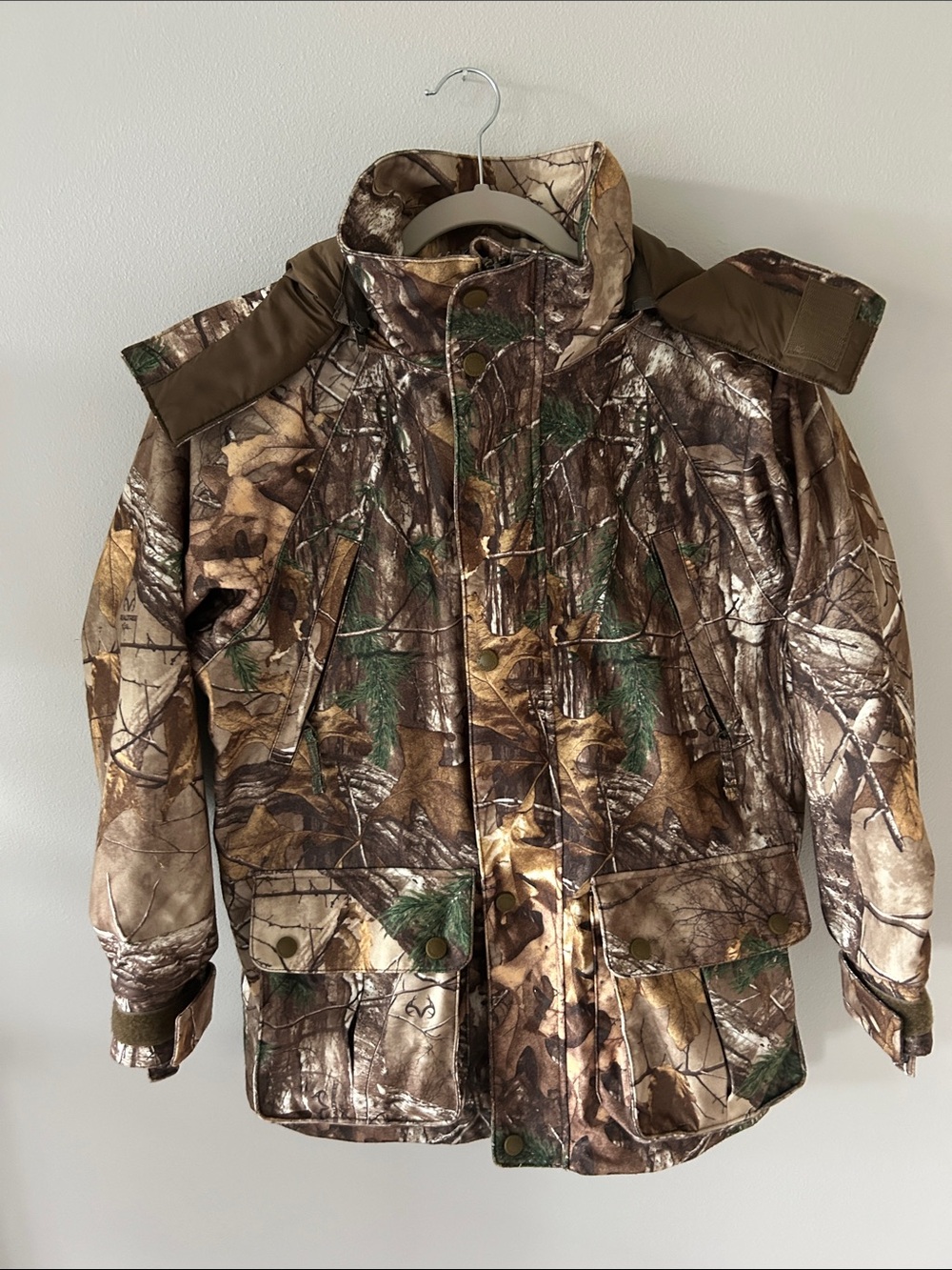 Cabela's Kids RealTree mid weight camo hunting Jacket Size M